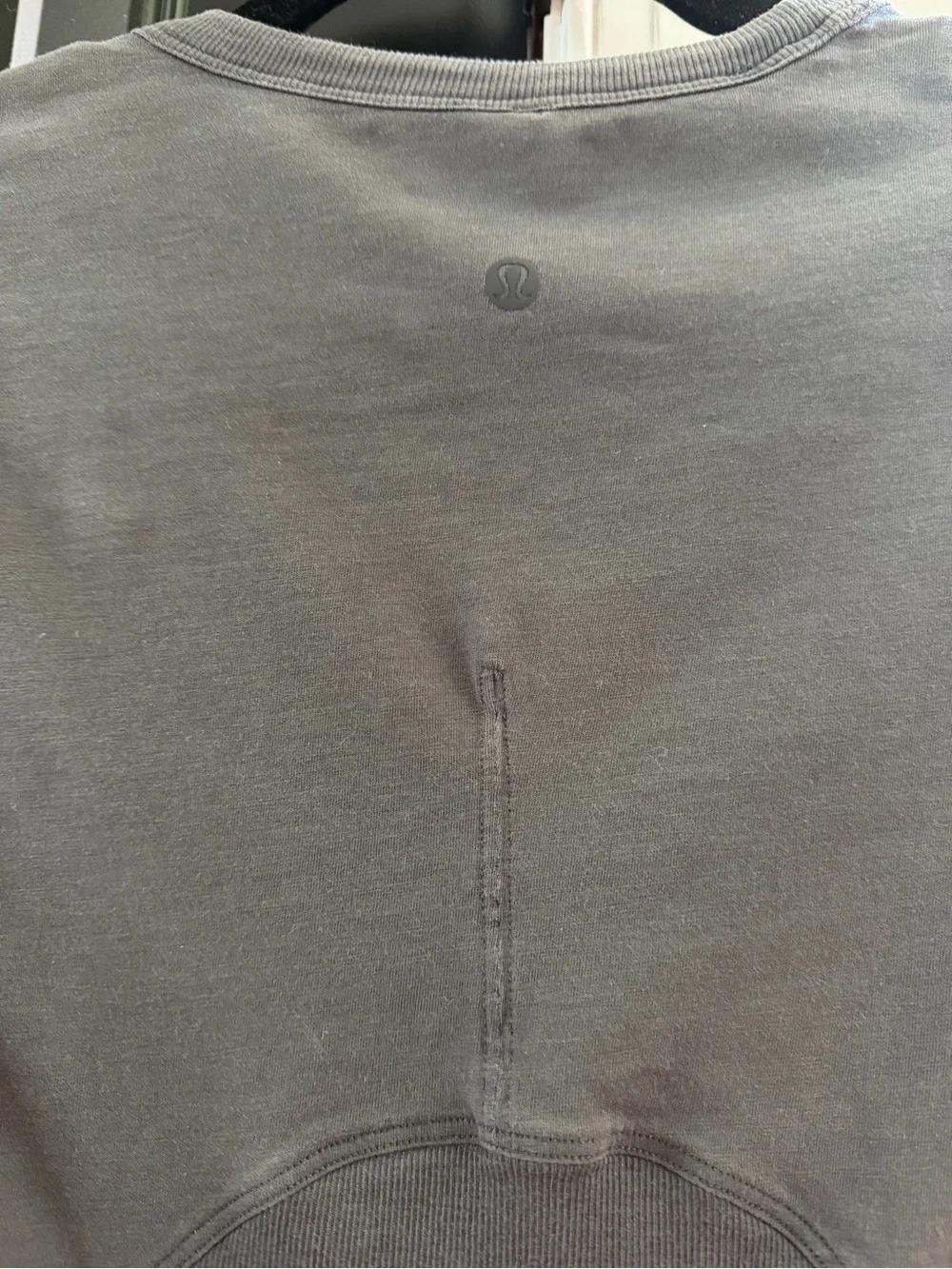 LULULEMON cropped t shirt